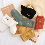 Chaussettes renard brodées