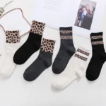 Chaussettes léopard femme