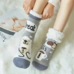 Chaussettes pantoufles ours polaire pour femme
